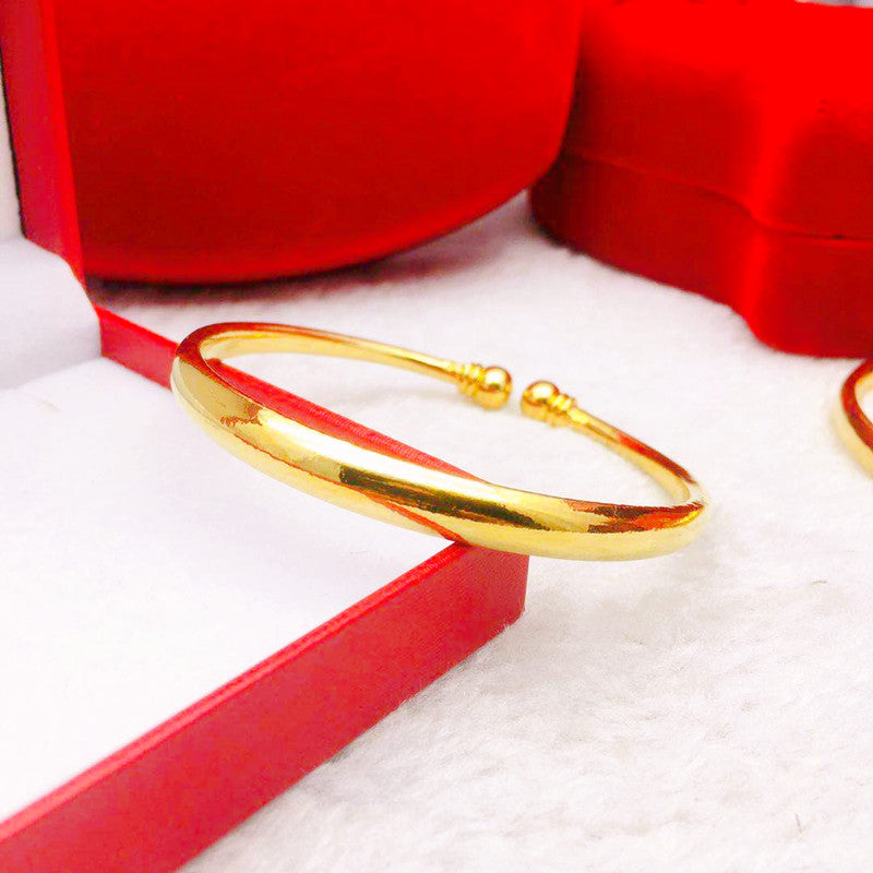 Timeless Gold Bangle