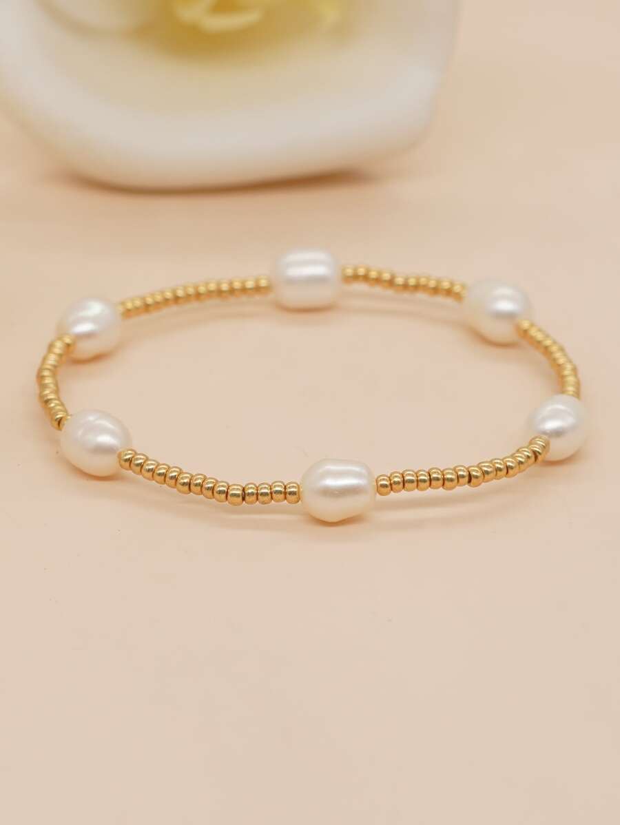 Delicate Pearl and Gold Stretch Bracelet