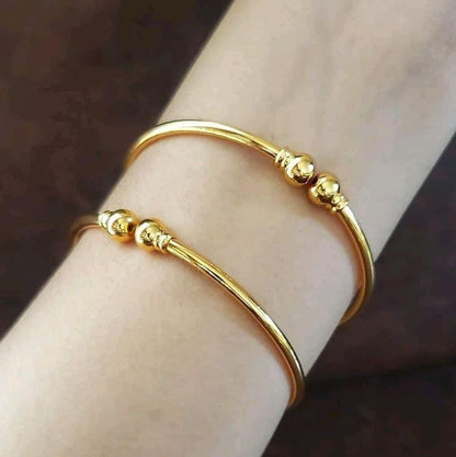 Timeless Gold Bangle