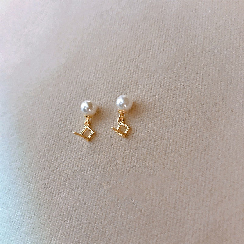 Modern Geometric Pearl Earrings